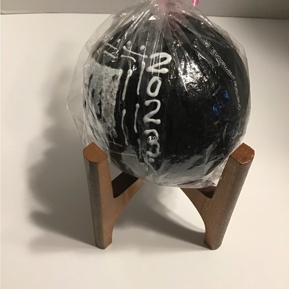 Mardi Gras New Orleans Zulu 2023 Authentic Coconut (New) - Picture 4 of 8